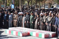 پیکر ۵ شهید جنگ رمضان در لرستان تشییع شد