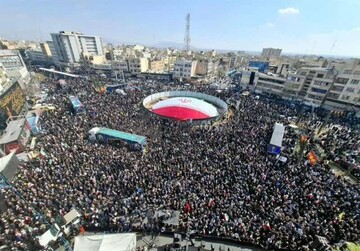 تشییع پرشور و حماسه شهیدان لاریجانی، سلیمانی و شهدای ناو دنا 