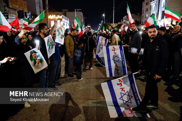 تجمع شبانه اهوازی‌ها در دفاع از امنیت کشور