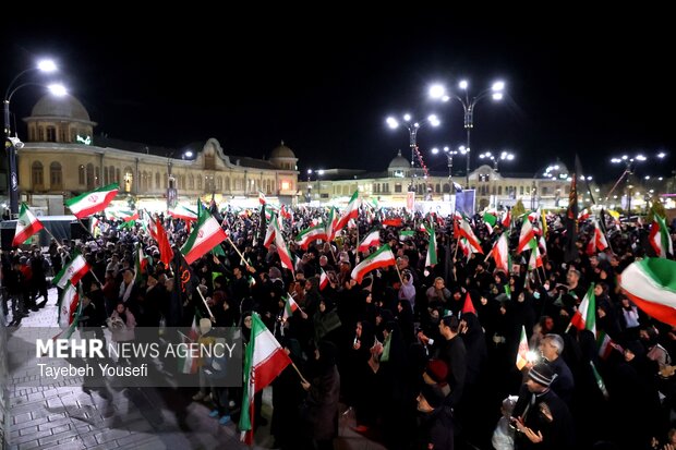 اجتماع شبانه همدانی‌ها در دفاع از امنیت کشور