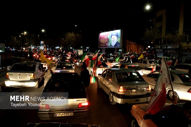 اجتماع شبانه همدانی‌ها در دفاع از امنیت کشور