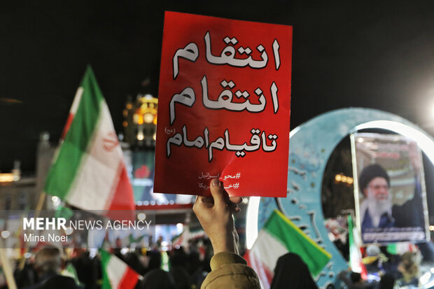 اجتماع شبانه تبریزی‌ها در دفاع از امنیت کشور