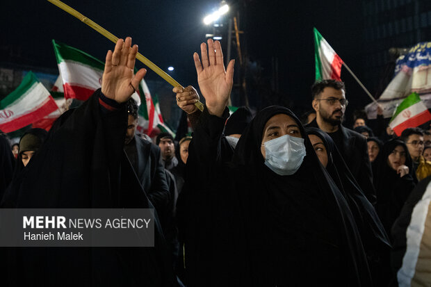 اجتماع شبانه گرگانی‌ها در دفاع از امنیت کشور