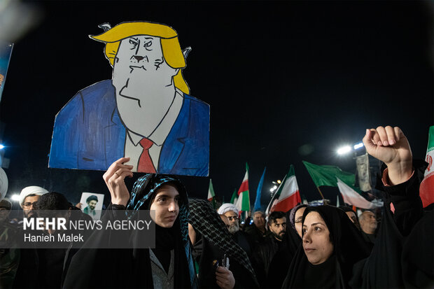 اجتماع شبانه گرگانی‌ها در دفاع از امنیت کشور