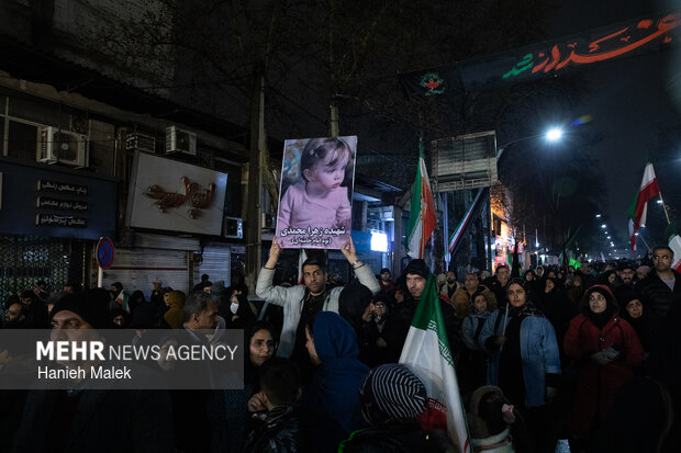 اجتماع شبانه گرگانی‌ها در دفاع از امنیت کشور