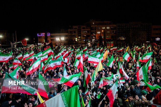 اجتماع حمایت از رزمندگان در مقابله با دشمن آمریکایی - صهیونی