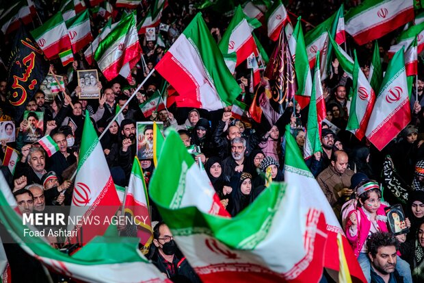 اجتماع حمایت از رزمندگان در مقابله با دشمن آمریکایی - صهیونی