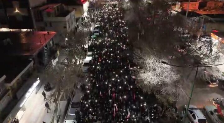 این جمعیت انتها ندارد؛ راهپیمایی مردم شهرکرد در چهارشنبه سوری