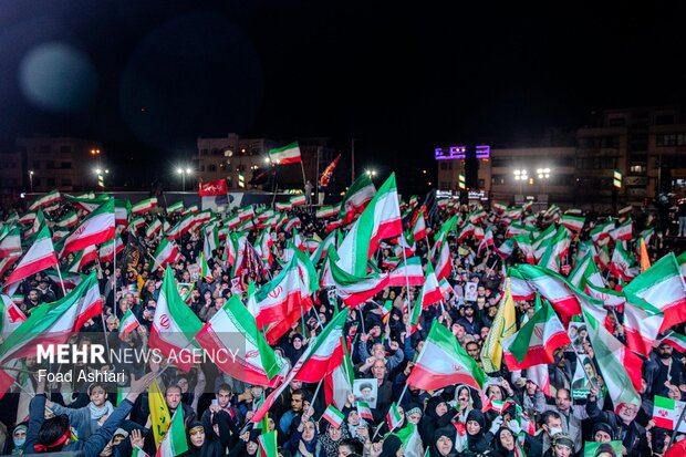 اجتماع حمایت از رزمندگان در مقابله با دشمن آمریکایی - صهیونی