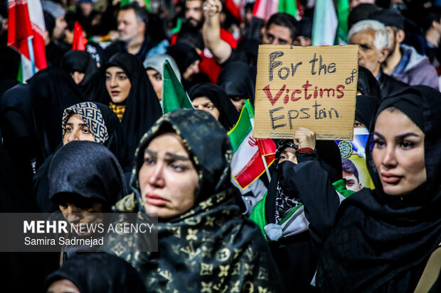 اجتماع حمایت از رزمندگان در مقابله با دشمن آمریکایی - صهیونی