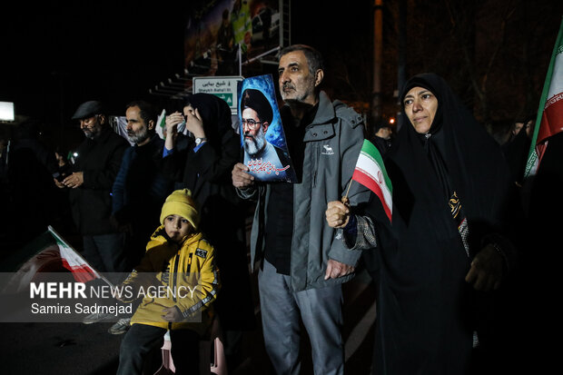 اجتماع حمایت از رزمندگان در مقابله با دشمن آمریکایی - صهیونی