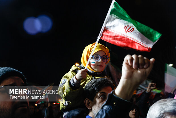اجتماع حمایت از رزمندگان در مقابله با دشمن آمریکایی - صهیونی