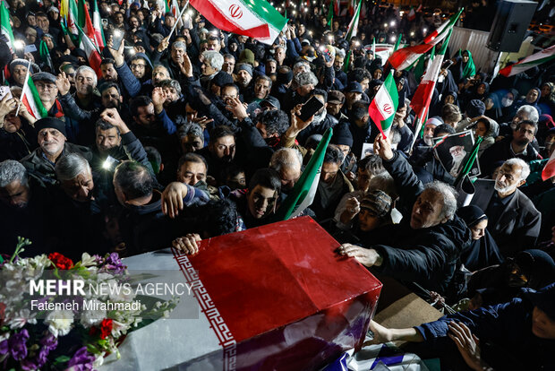اجتماع حمایت از رزمندگان در مقابله با دشمن آمریکایی - صهیونی