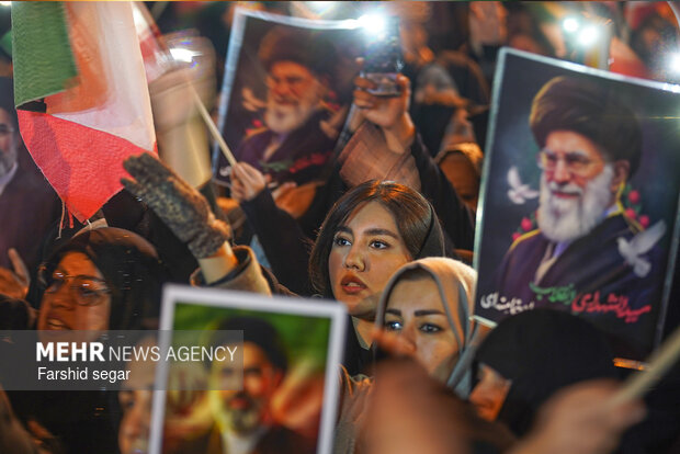 حقانیت یک ملت با پایداری‌ در دفاع از وطن سنجیده می‌شود/ایران؛مهد صلح