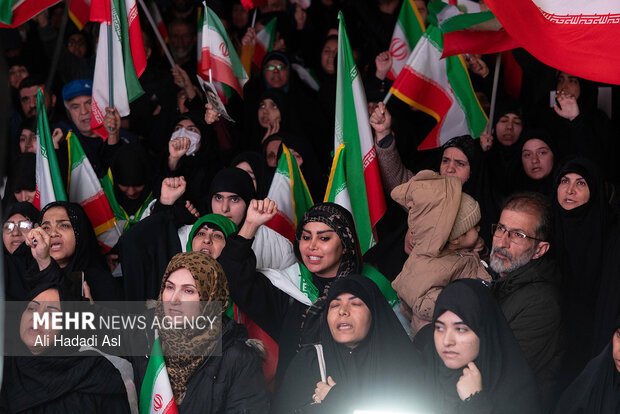اجتماع حمایت از رزمندگان در مقابله با دشمن آمریکایی - صهیونی