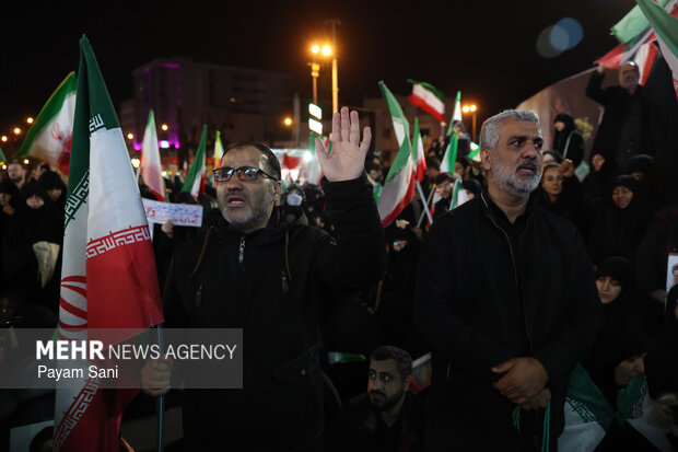 اجتماع حمایت از رزمندگان در مقابله با دشمن آمریکایی - صهیونی