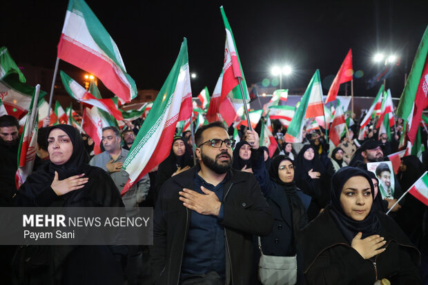 اجتماع حمایت از رزمندگان در مقابله با دشمن آمریکایی - صهیونی