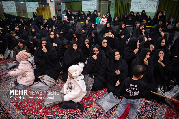 مراسم وداع با پیکر شهید علیرضا دهقانی آرانی