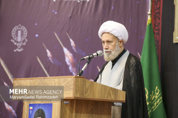 تجمع طلاب و روحانیون فارس در بیعت با رهبری