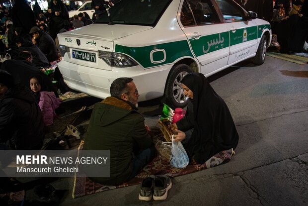 اجتماع شبانه شاهرودی‌ها در دفاع از امنیت کشور