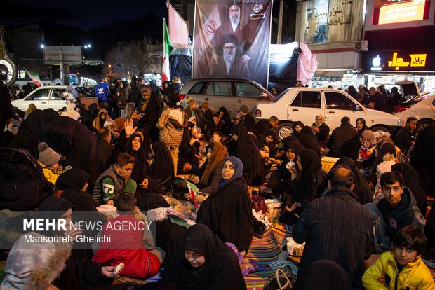 اجتماع شبانه شاهرودی‌ها در دفاع از امنیت کشور