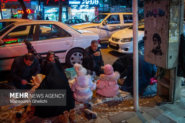اجتماع شبانه شاهرودی‌ها در دفاع از امنیت کشور