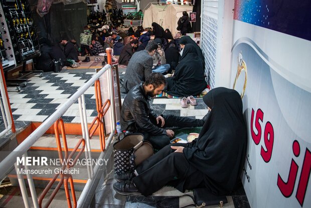 اجتماع شبانه شاهرودی‌ها در دفاع از امنیت کشور