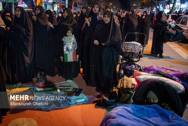 اجتماع شبانه شاهرودی‌ها در دفاع از امنیت کشور