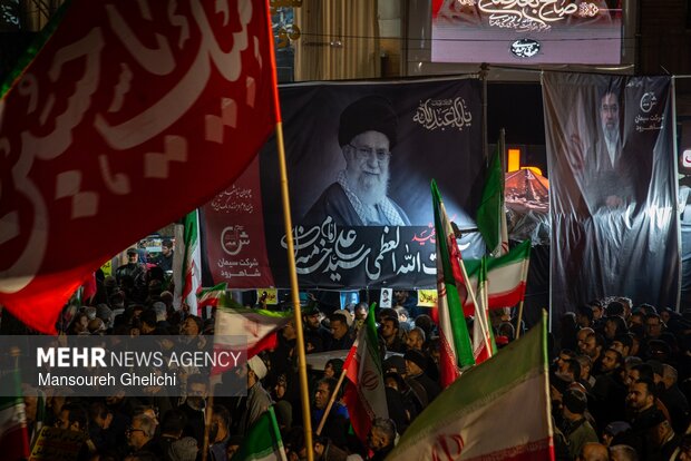 اجتماع شبانه شاهرودی‌ها در دفاع از امنیت کشور