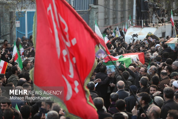 تشییع پرشور و حماسه شهیدان لاریجانی، سلیمانی و شهدای ناو دنا