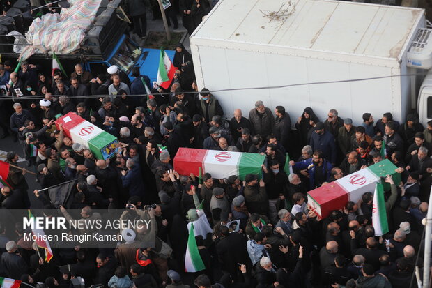 تشییع پرشور و حماسه شهیدان لاریجانی، سلیمانی و شهدای ناو دنا