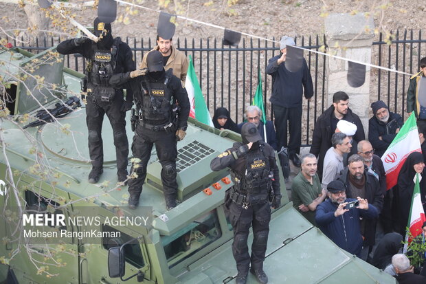 تشییع پرشور و حماسه شهیدان لاریجانی، سلیمانی و شهدای ناو دنا