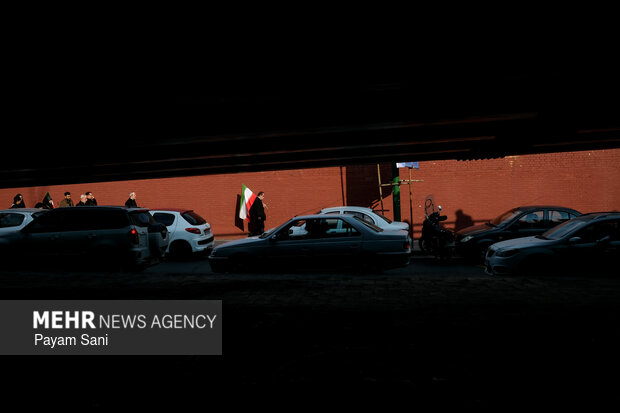 تشییع شهیدان لاریجانی، سلیمانی و شهدای ناو دنا