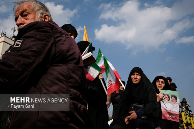 تشییع شهیدان لاریجانی، سلیمانی و شهدای ناو دنا