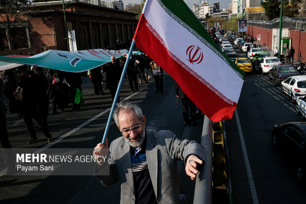 تشییع شهیدان لاریجانی، سلیمانی و شهدای ناو دنا