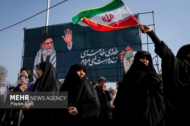 تشییع شهیدان لاریجانی، سلیمانی و شهدای ناو دنا