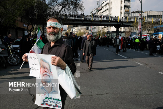 تشییع شهیدان لاریجانی، سلیمانی و شهدای ناو دنا
