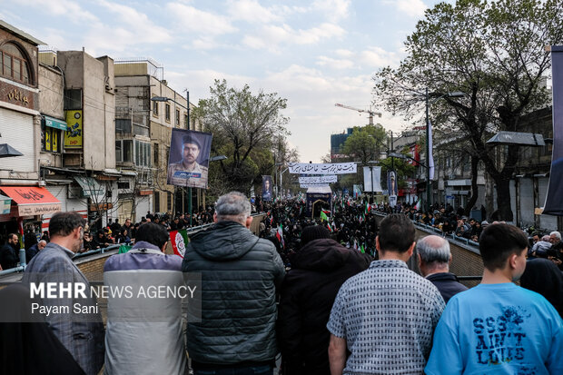 تشییع شهیدان لاریجانی، سلیمانی و شهدای ناو دنا