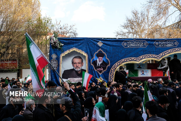 تشییع شهیدان لاریجانی، سلیمانی و شهدای ناو دنا