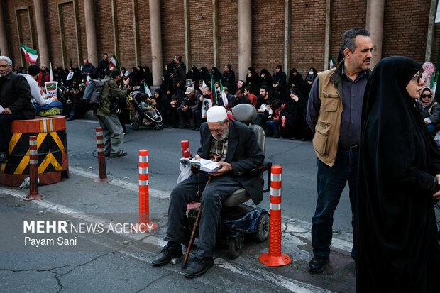 تشییع شهیدان لاریجانی، سلیمانی و شهدای ناو دنا