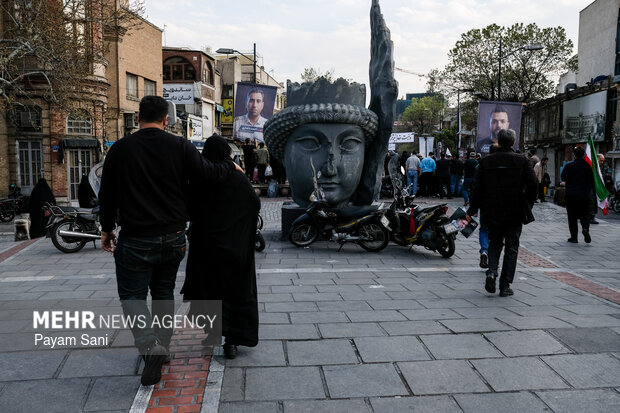 تشییع شهیدان لاریجانی، سلیمانی و شهدای ناو دنا