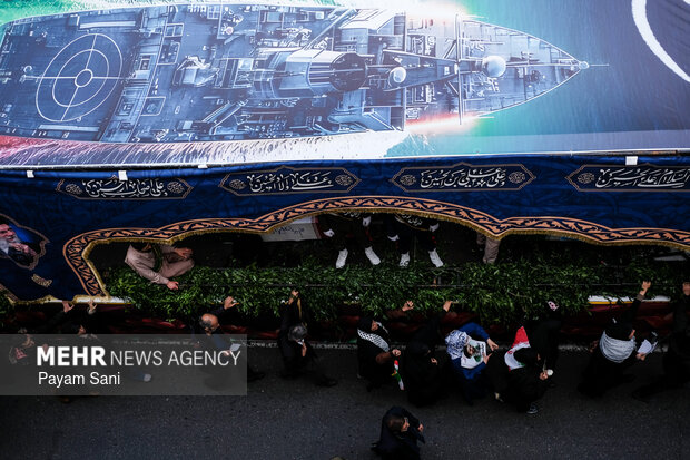 تشییع شهیدان لاریجانی، سلیمانی و شهدای ناو دنا