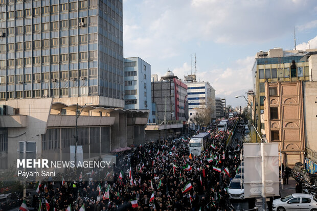 تشییع شهیدان لاریجانی، سلیمانی و شهدای ناو دنا