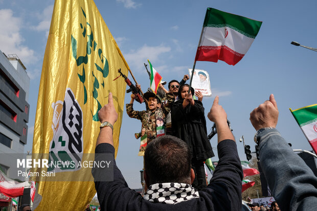 تشییع شهیدان لاریجانی، سلیمانی و شهدای ناو دنا