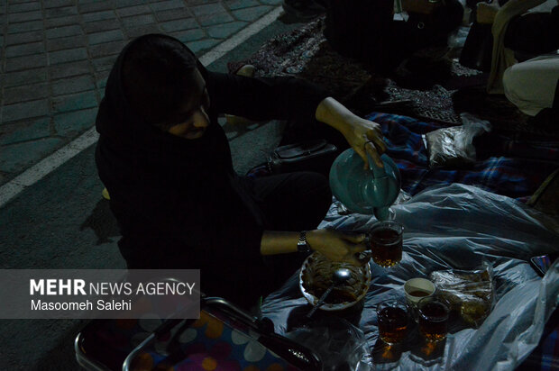 افطار خانوادگی در ساحل بندرعباس