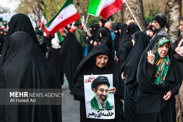 تشییع شهیدان لاریجانی، سلیمانی و شهدای ناو دنا
