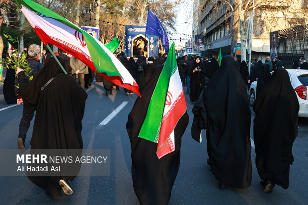 تشییع شهیدان لاریجانی، سلیمانی و شهدای ناو دنا
