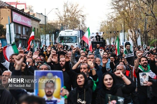 تشییع شهیدان لاریجانی، سلیمانی و شهدای ناو دنا