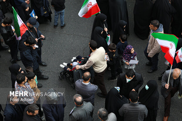 تشییع شهیدان لاریجانی، سلیمانی و شهدای ناو دنا
