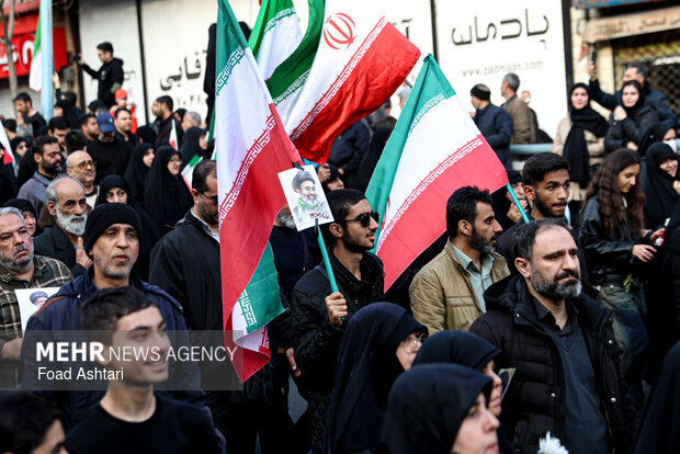 تشییع شهیدان لاریجانی، سلیمانی و شهدای ناو دنا